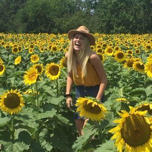 Meet your Posher, Madison